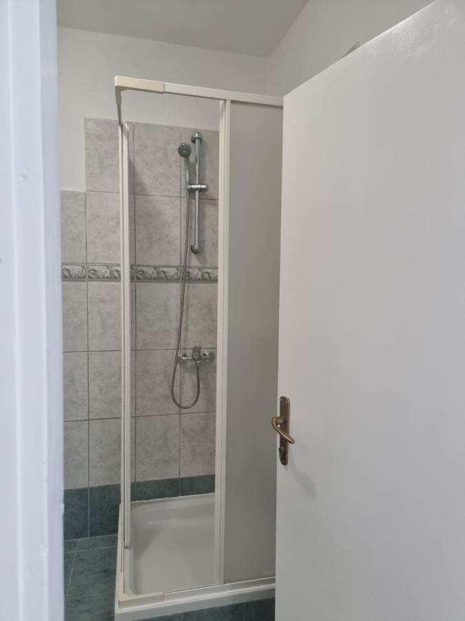 Apartmani Alen Dinjiska Bagian luar foto