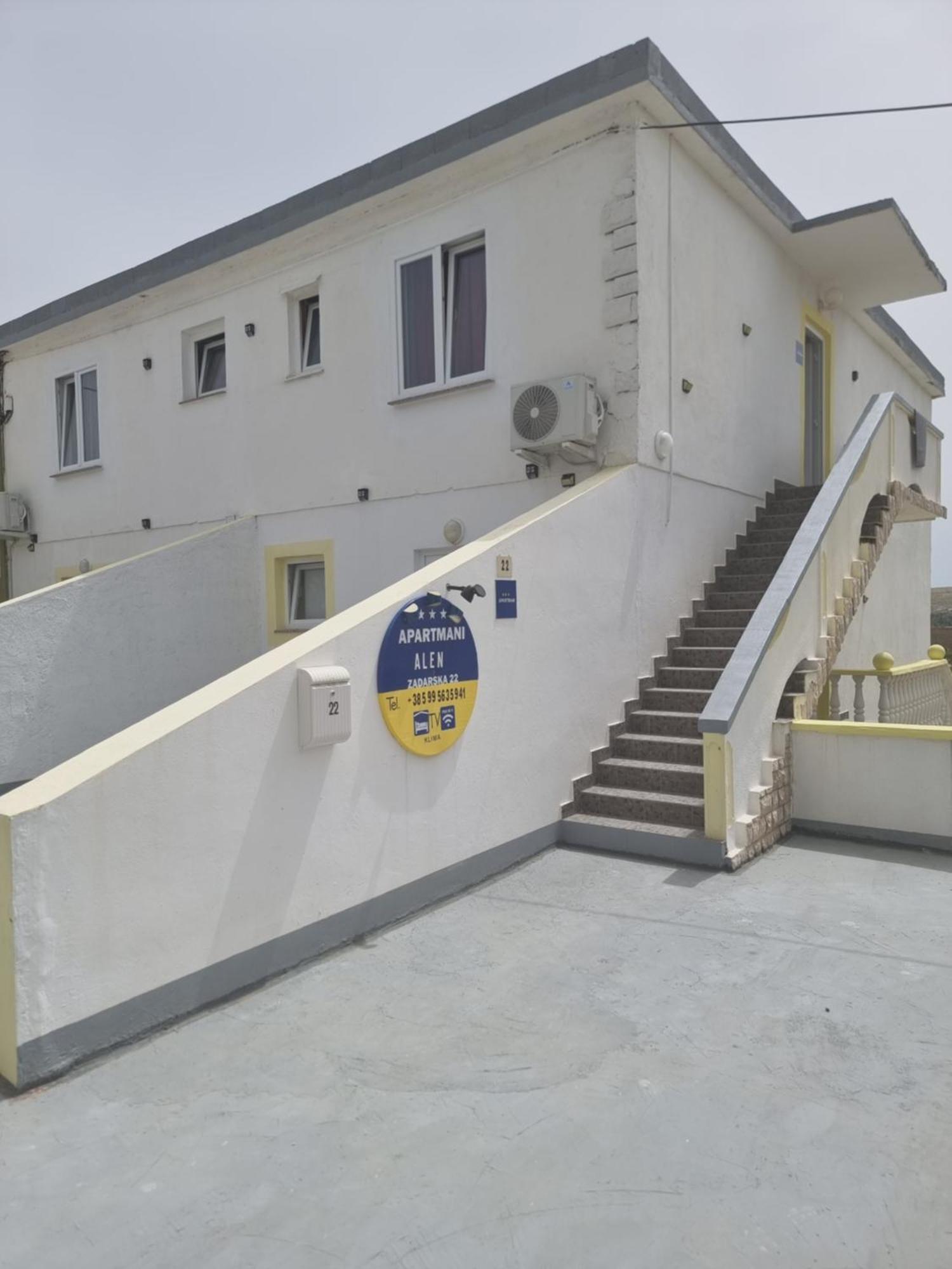 Apartmani Alen Dinjiska Bagian luar foto