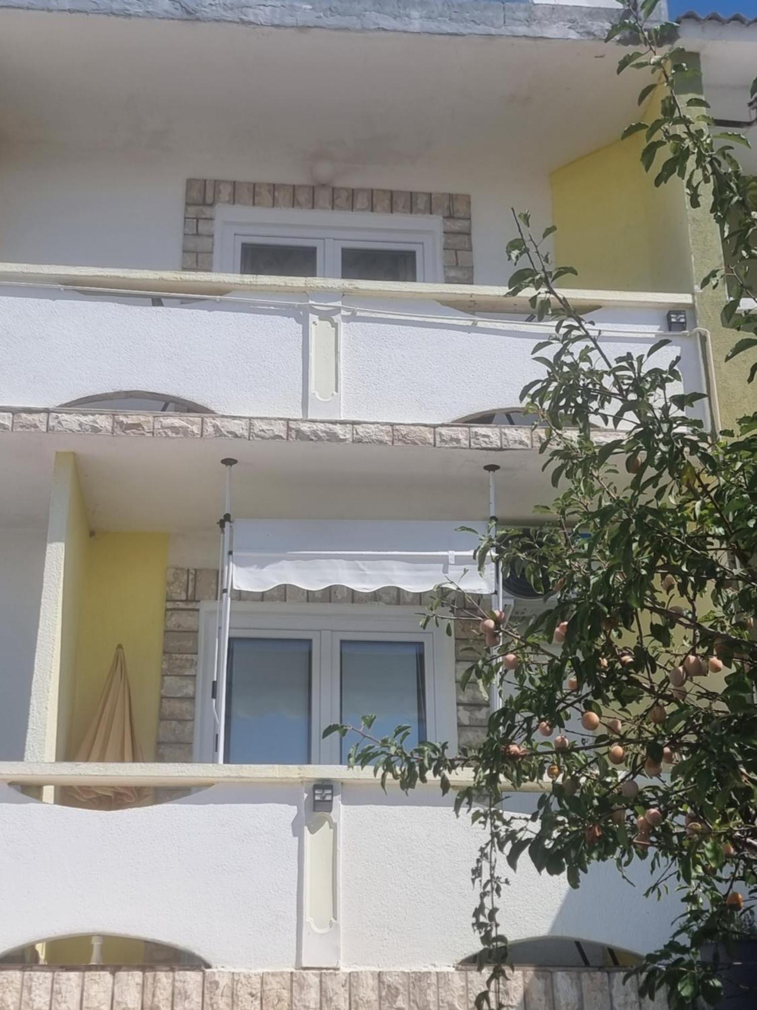Apartmani Alen Dinjiska Bagian luar foto
